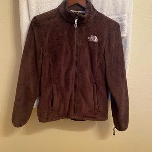 Women’s “Osito” silk like front zip fleece w 2 pockets, lightly used condition